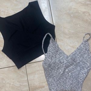 2 crop tops🌸🌸